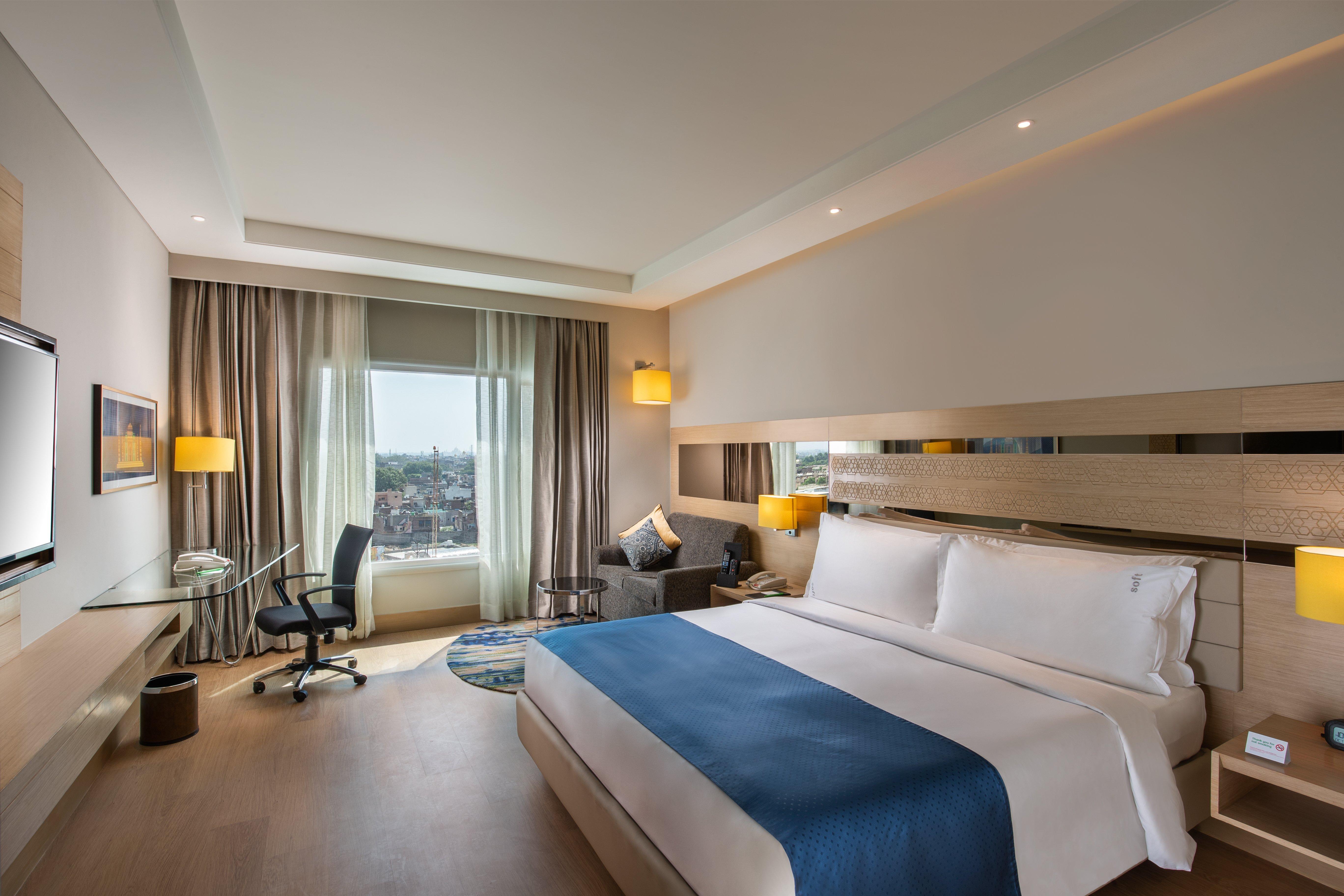 Holiday Inn Agra Mg Road An Ihg Hotel Exterior photo A room at the hotel