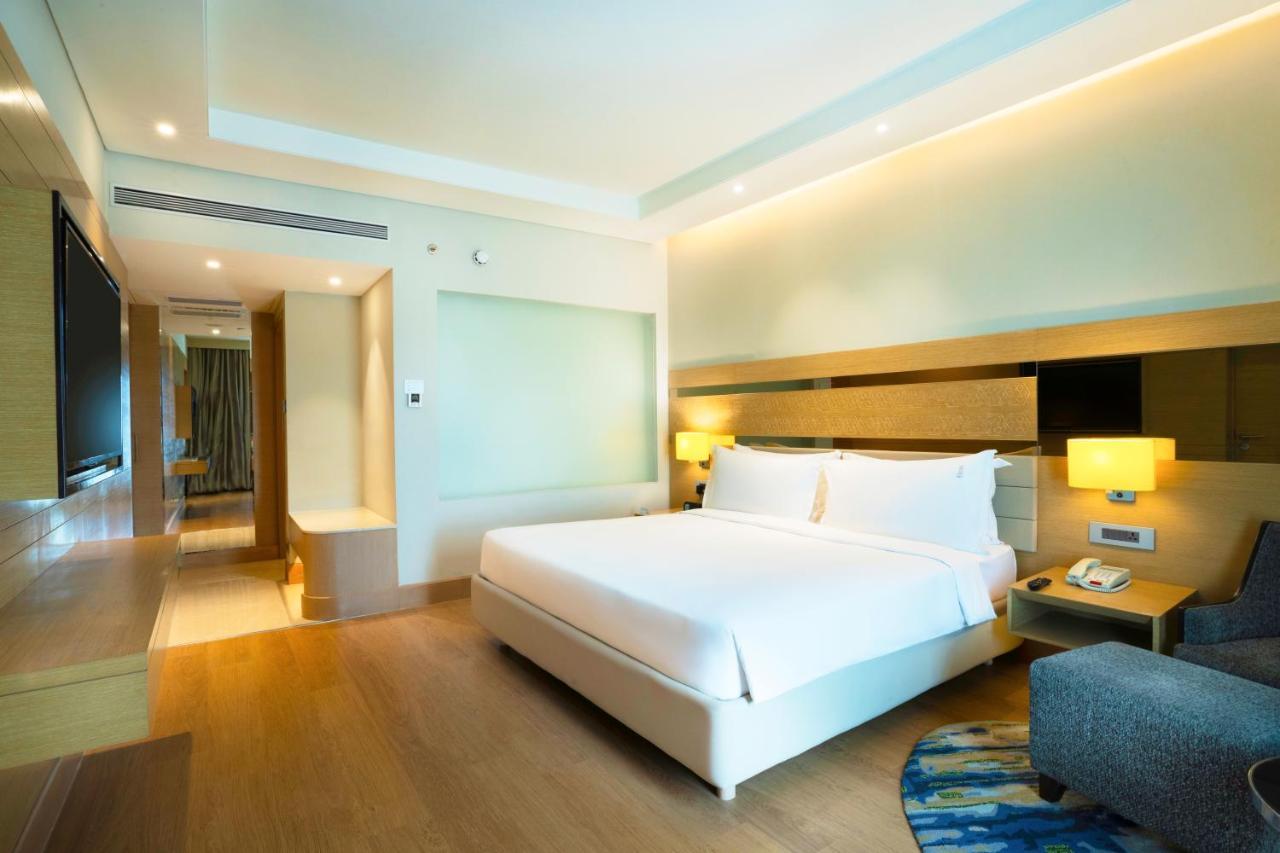 Holiday Inn Agra Mg Road An Ihg Hotel Exterior photo Deluxe Room